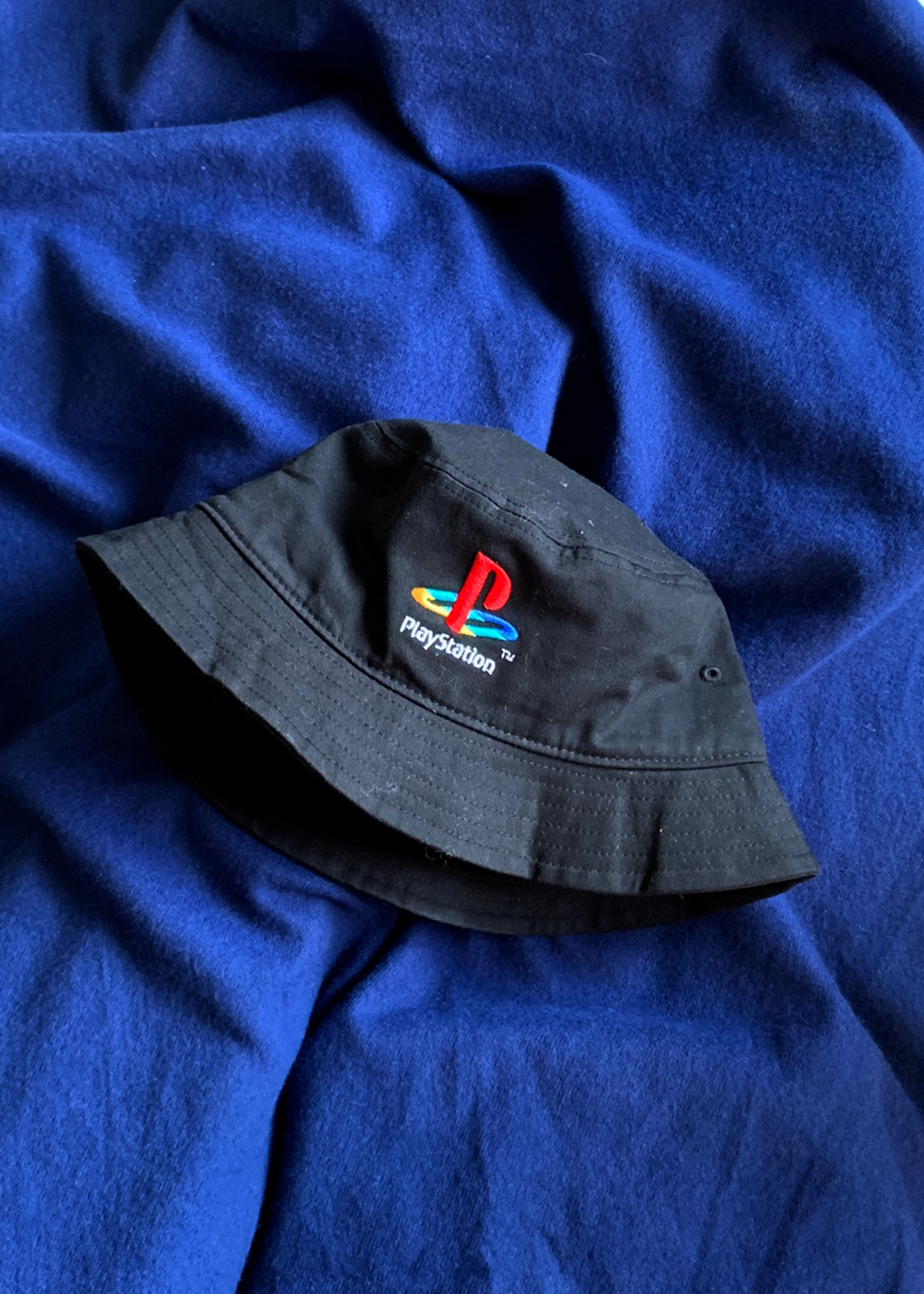 select vintage : Play Station bucket hat