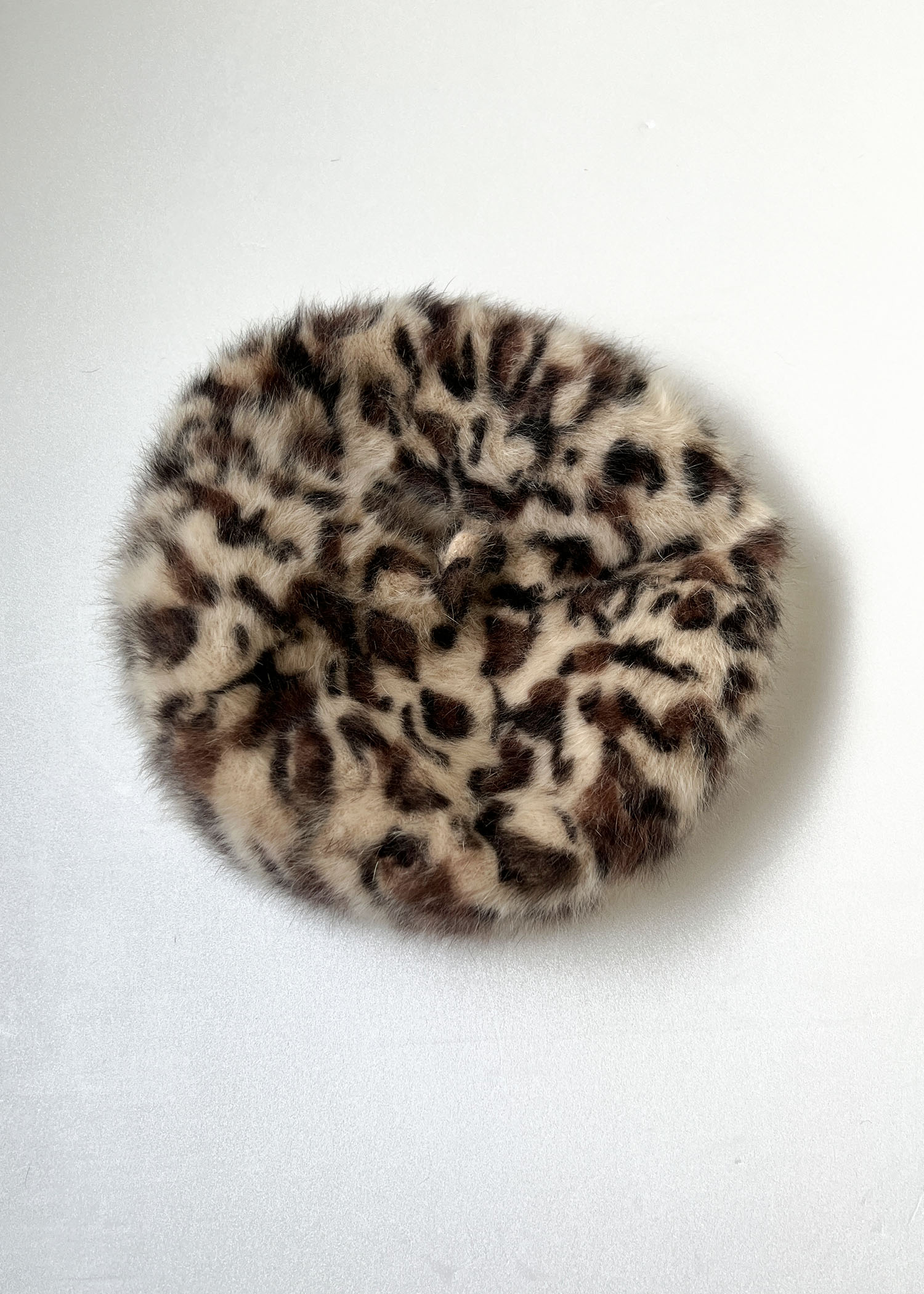 select vintage : leopard beret