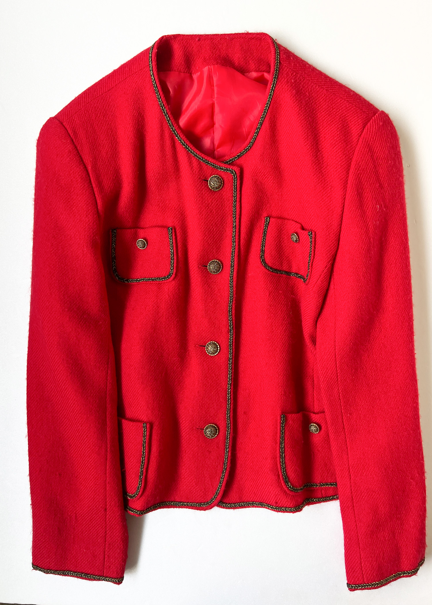 select vintage : red jacket