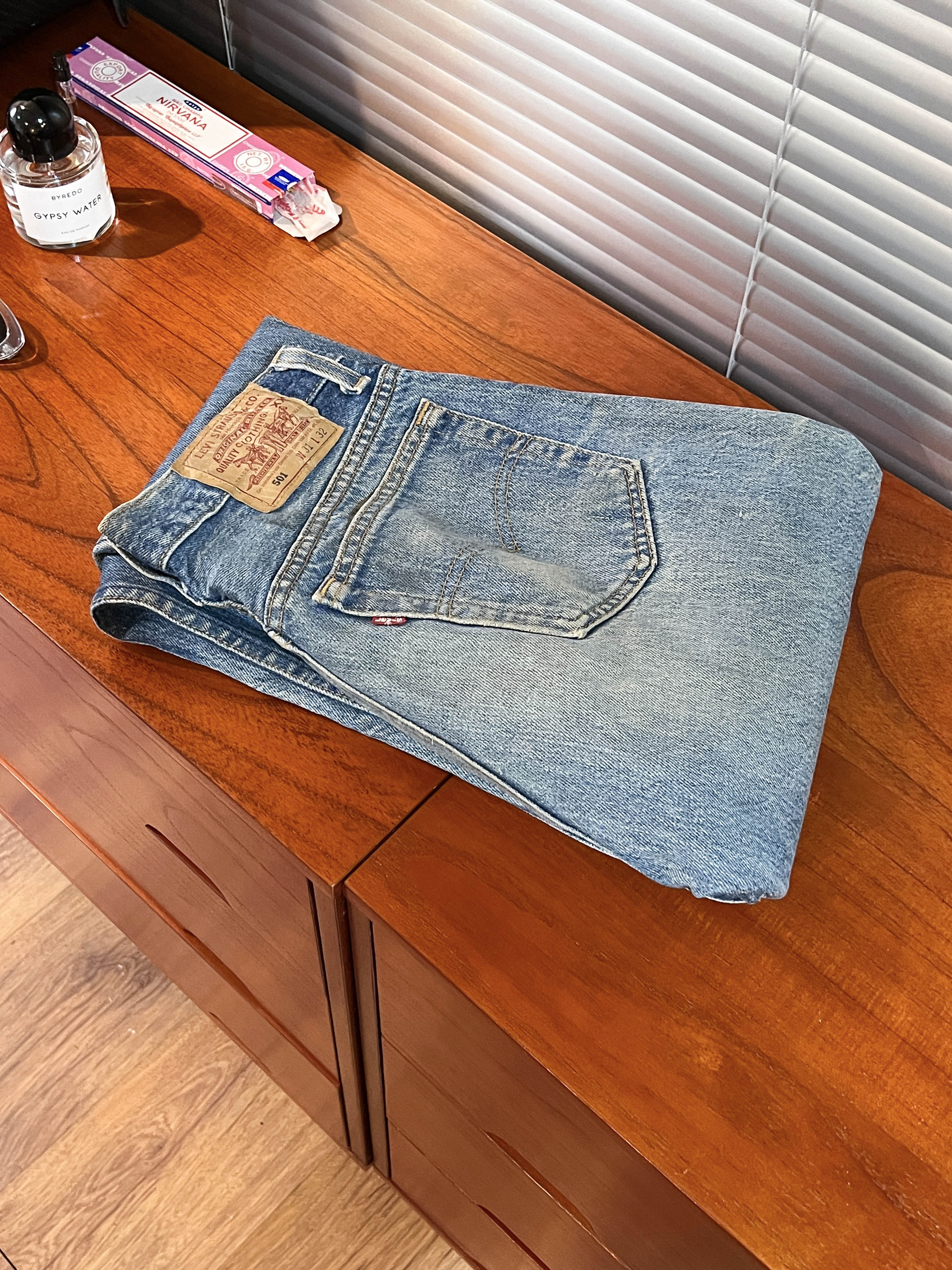 90s Levis 501 ( made in U.S.A)