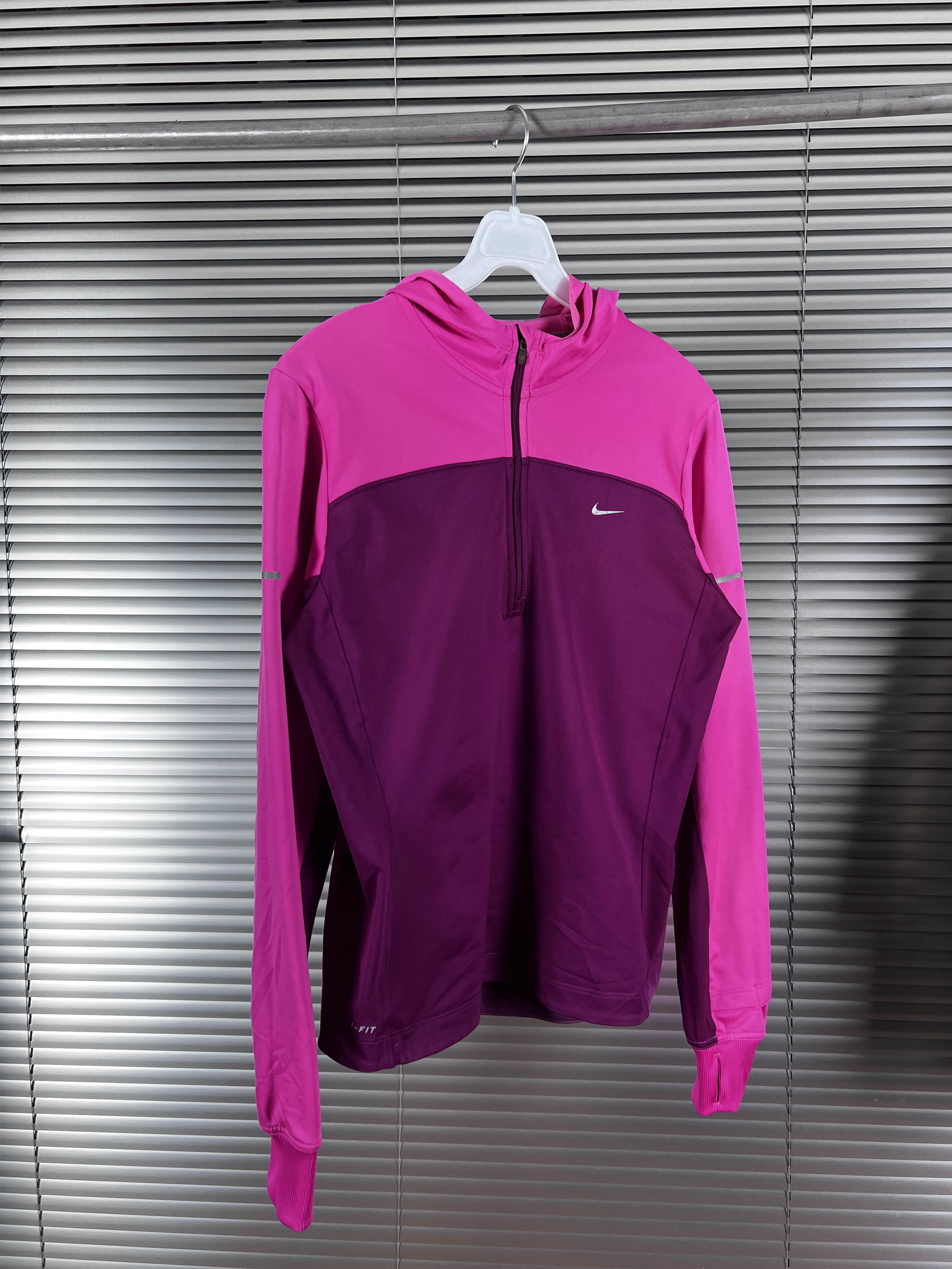 NIKE runners pullover