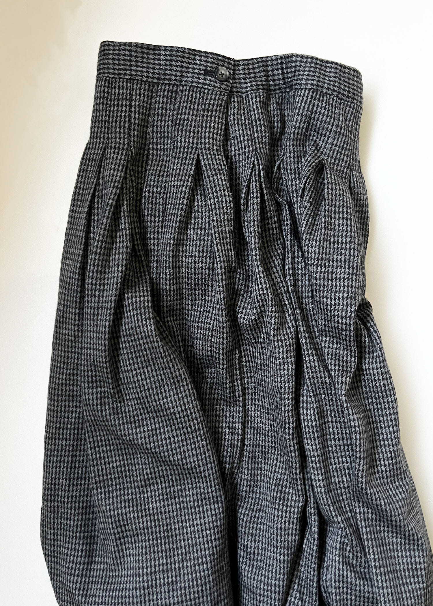 IS(issey sprots) by ISSEY MIYAKE pleats skirts