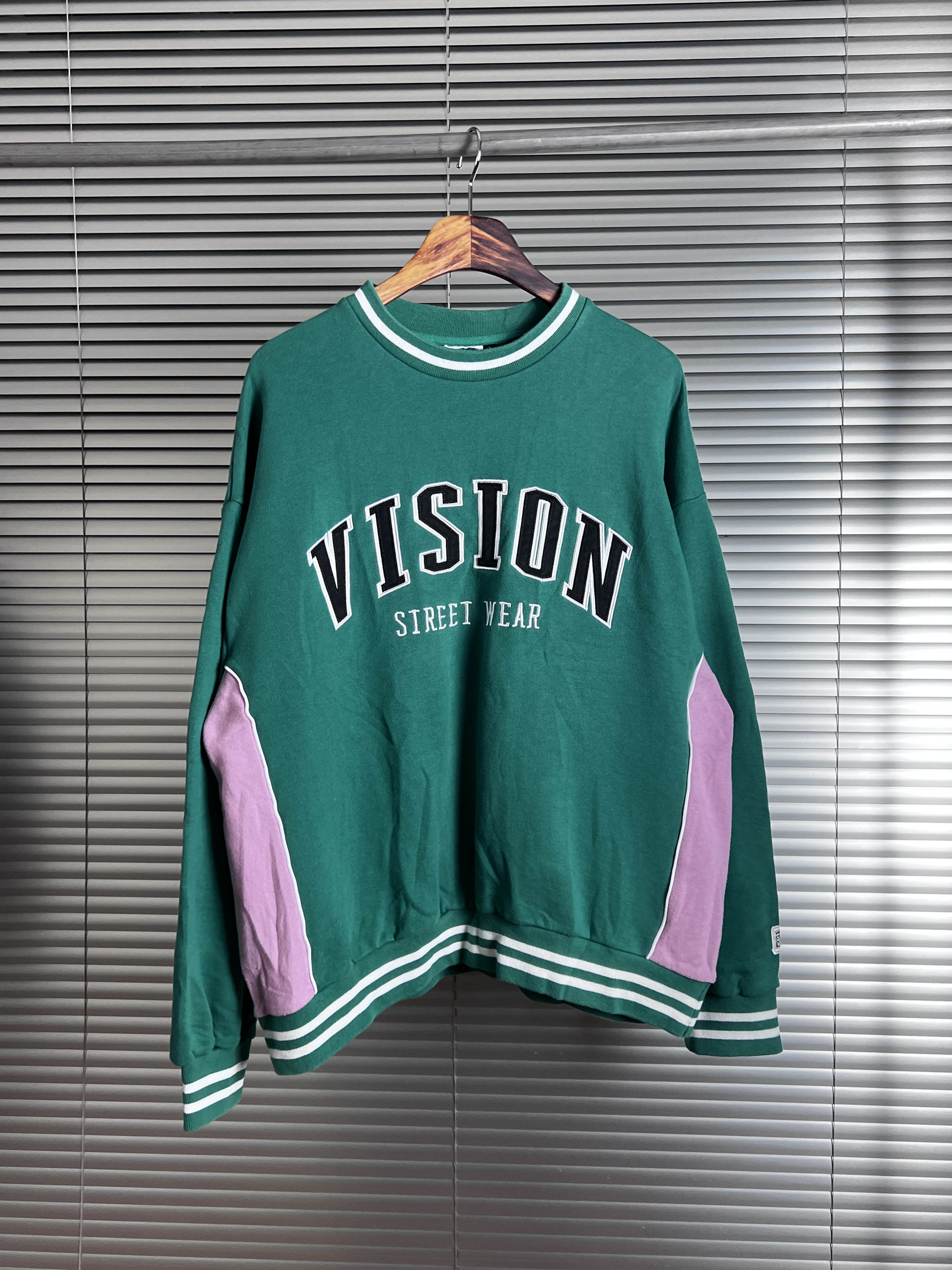 VISION STREET WEAR colorblock sweatshirts