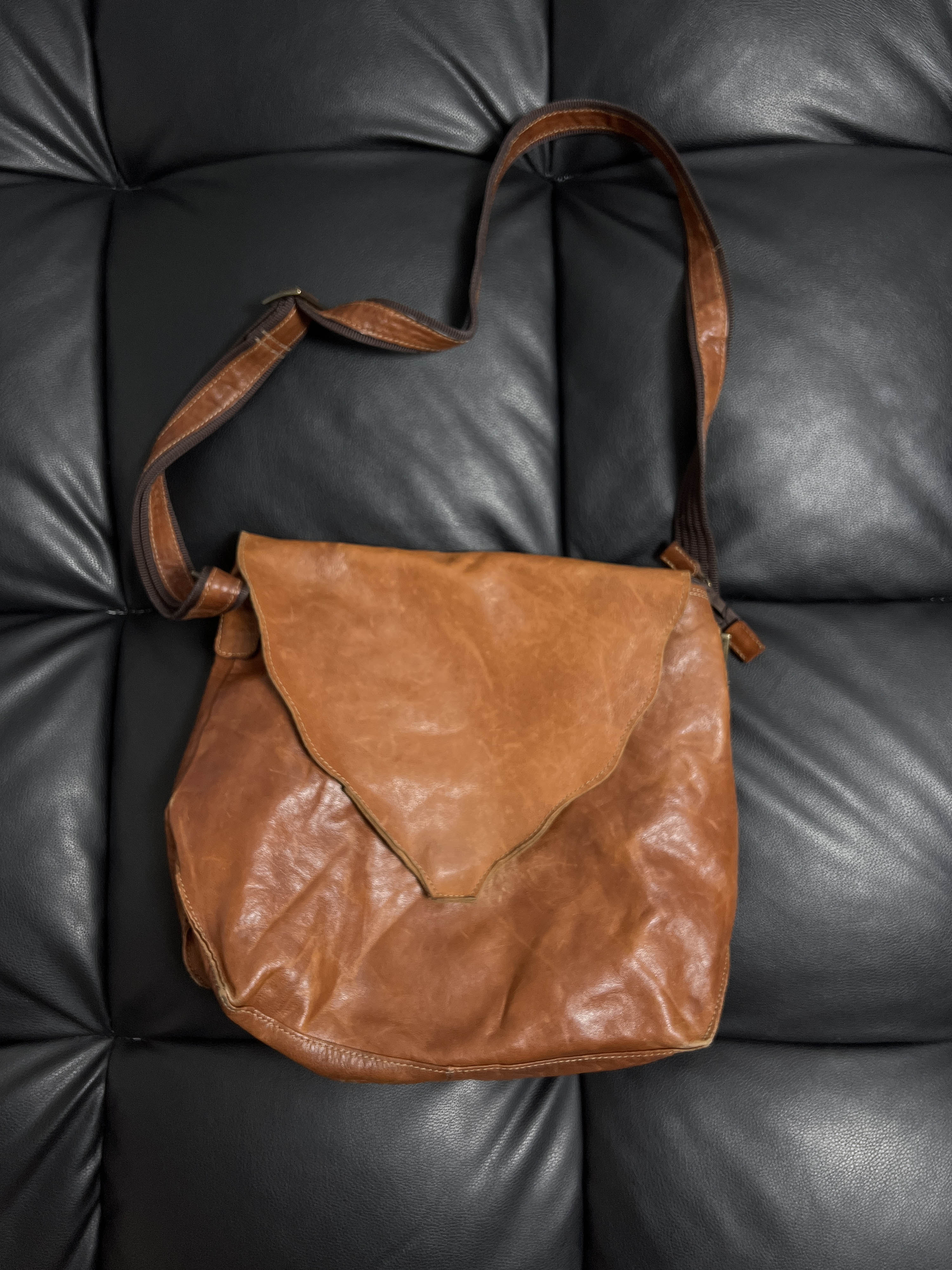 leather cross bag